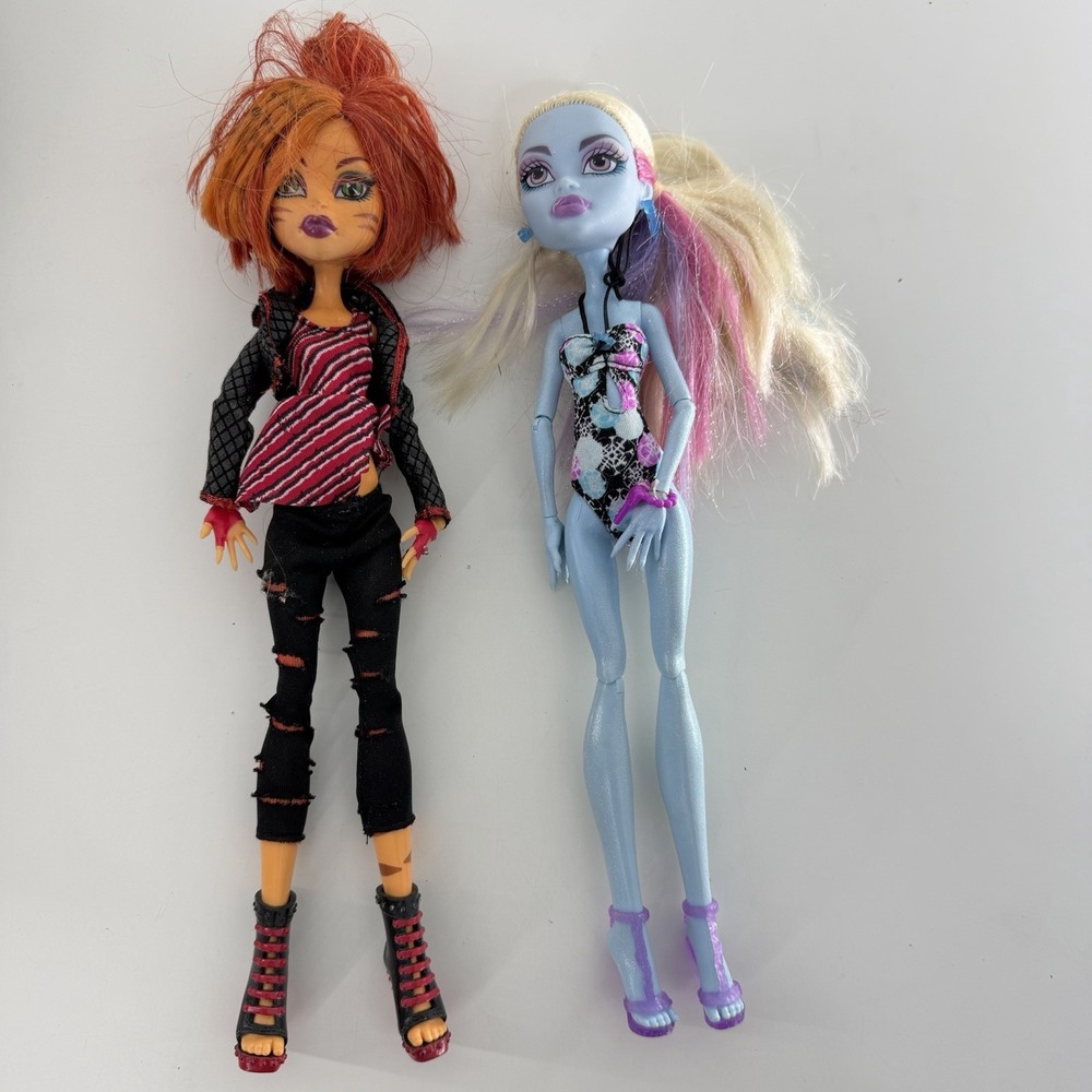 Monster High Doll Skull Shores Abbey Bominable 2010 Toralei Stripe 2011